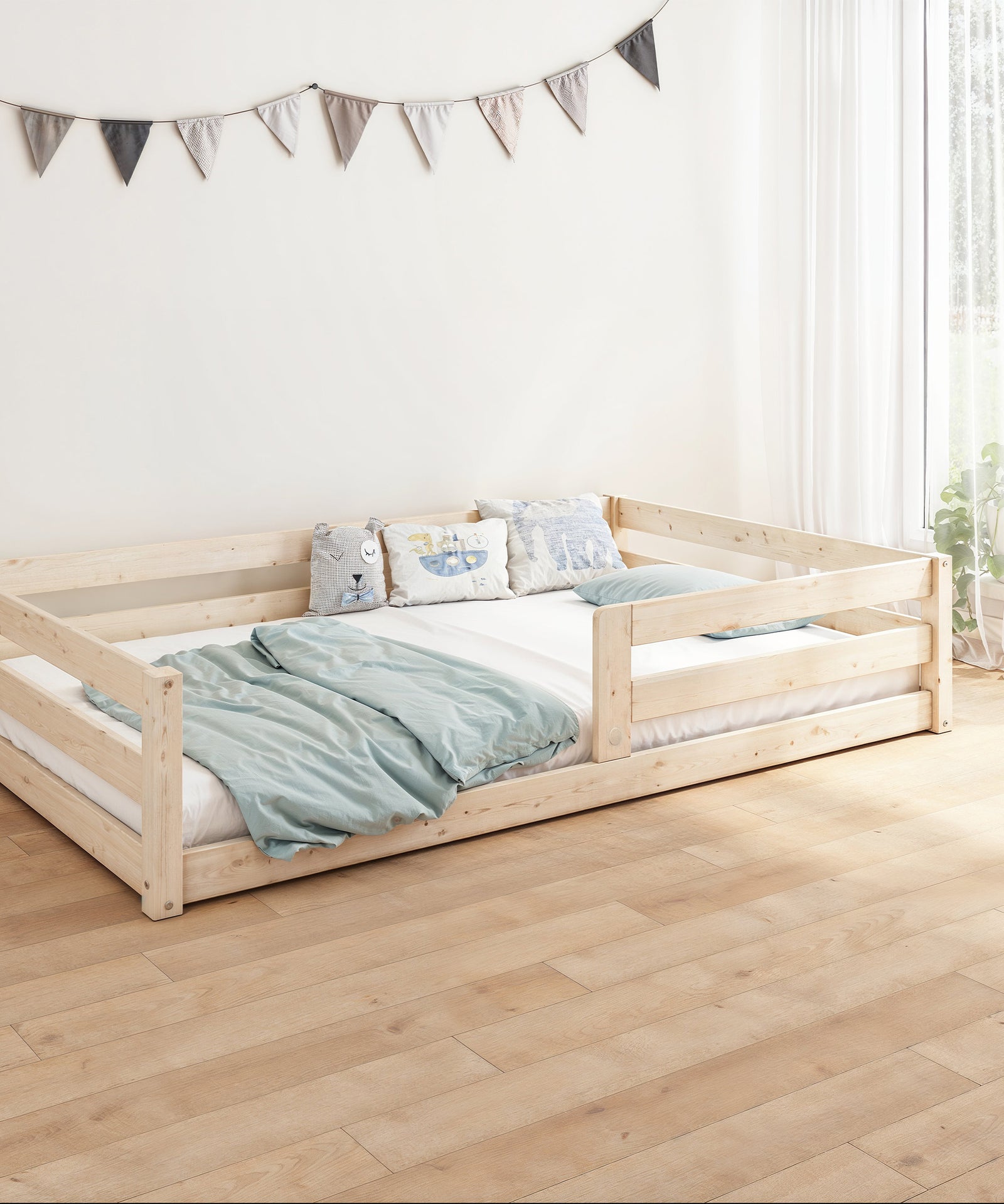 Bodenbett Kiefer K3 Natur in Größe 120x200 cm.