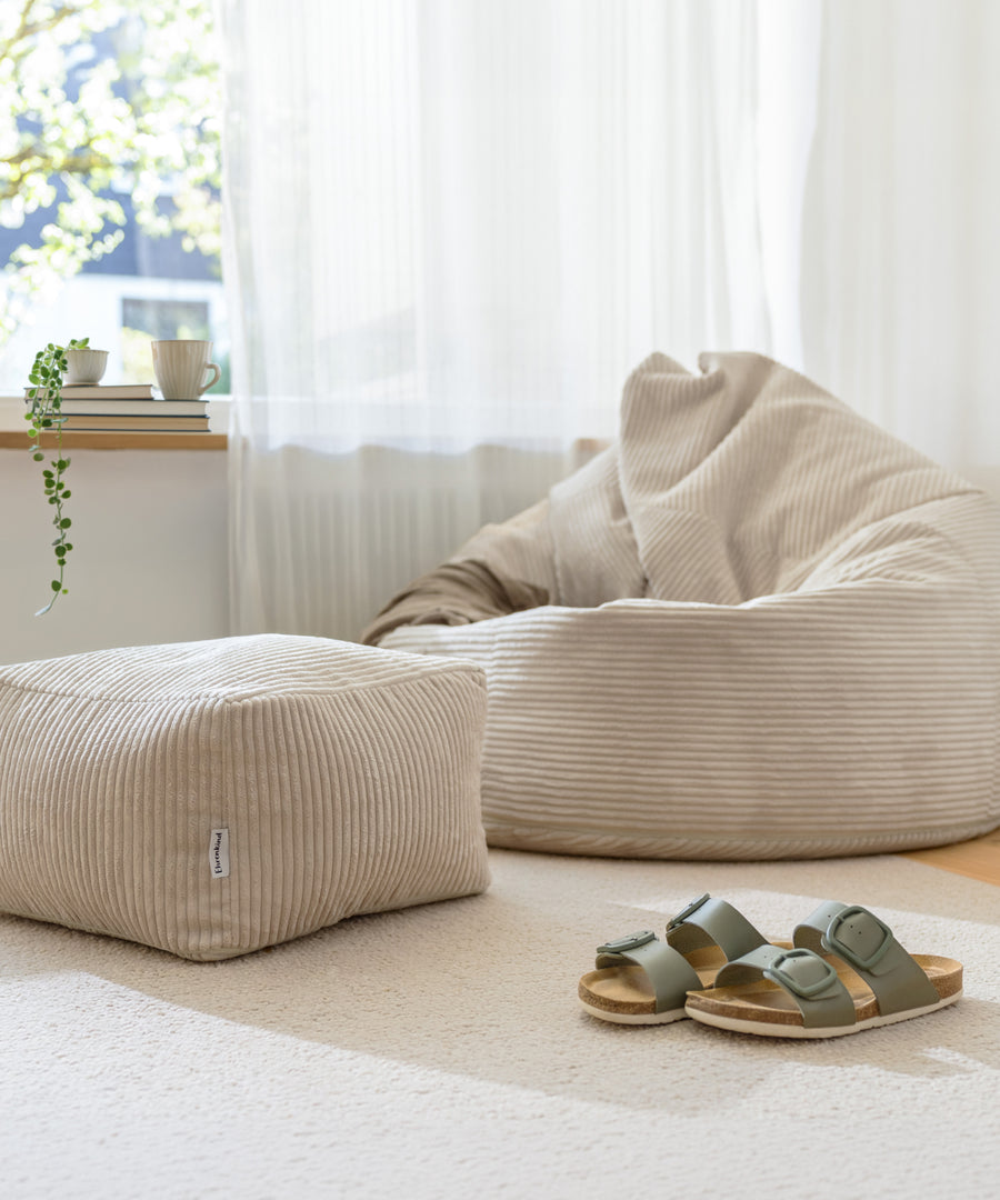 Eckiger Cord Pouf als Fußablage, Hocker oder zusätzliche Sitzgelegenheit