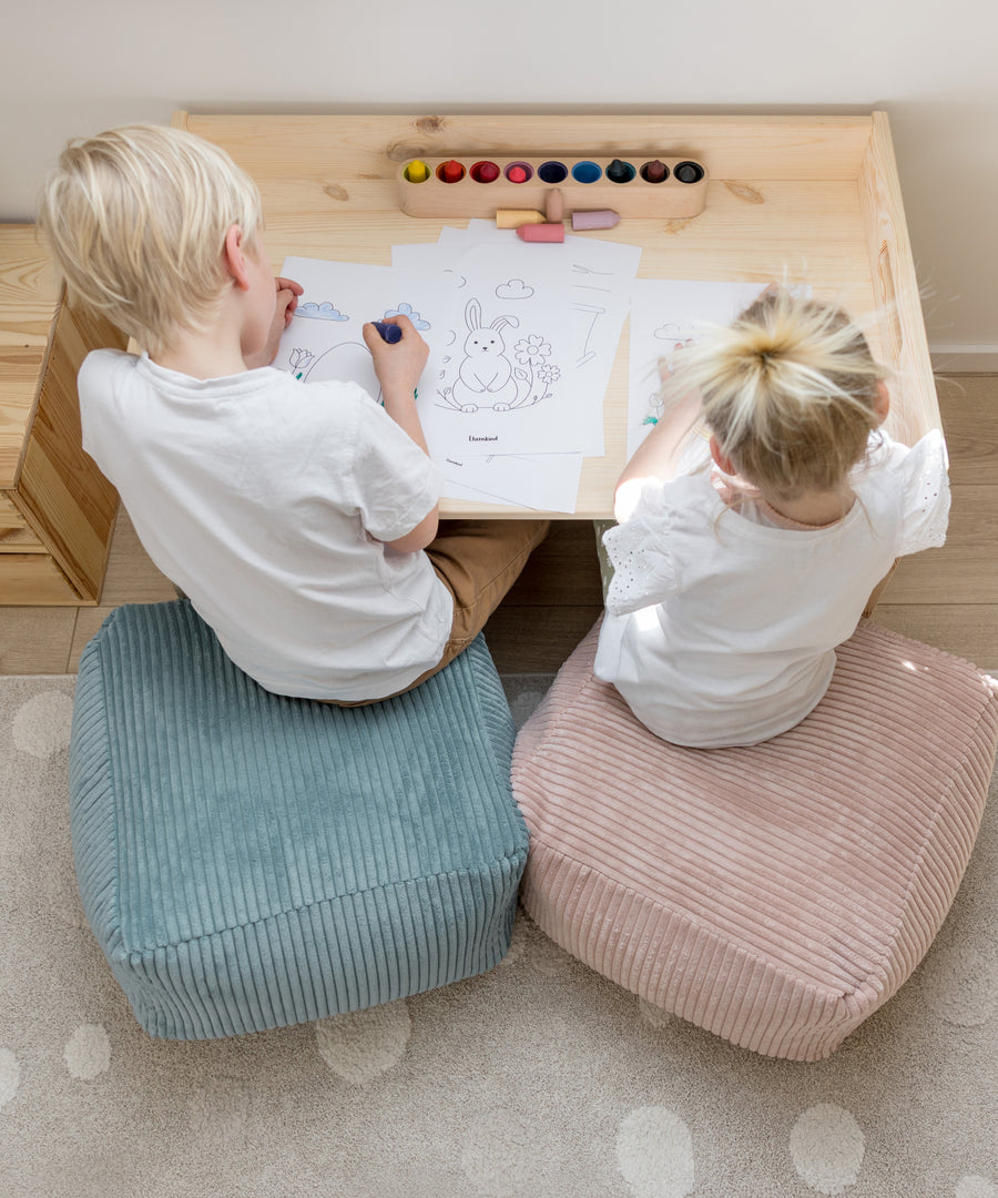 Weicher Cord Pouf zum Lesen, Spielen und Entspannen im Kinderzimmer