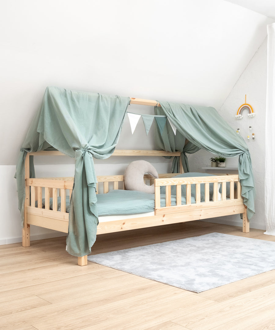 Deko-Set Betthimmel in Jade für Hausbetten und Kinderzimmer.