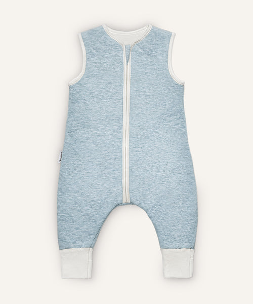 Babyschlafsack mit Beinen und Wollfüllung hellblau.