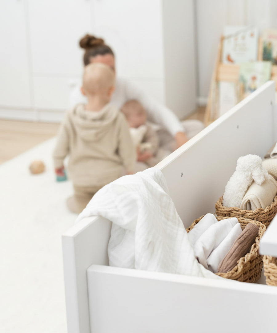 Platz für alles Wichtige*Großzügige Schubladen bieten ausreichend Stauraum - alles griffbereit und ordentlich verstaut, wann immer du es brauchst.| Die geräumigen Schubladen schaffen übersichtliche Ordnung.