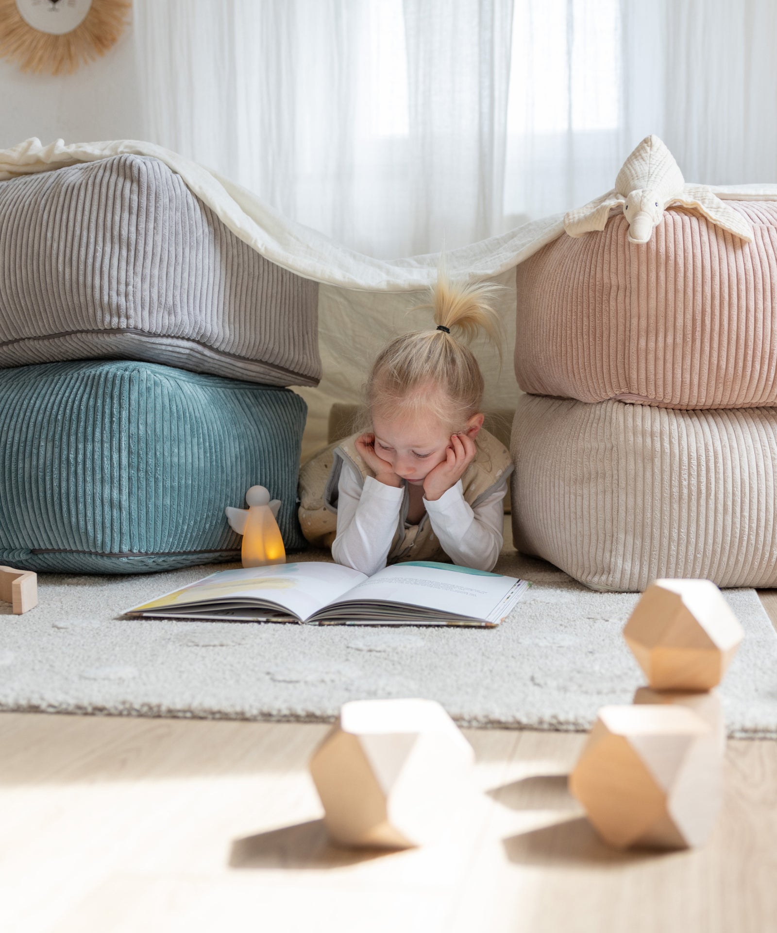 Vielseitig einsetzbar*Der Pouf ist leicht und lässt sich schnell in unterschiedlichen Situationen im Kinderzimmer oder in der Leseecke nutzen.|Leichter Pouf flexibel nutzbar im Kinderzimmer oder in der Leseecke
