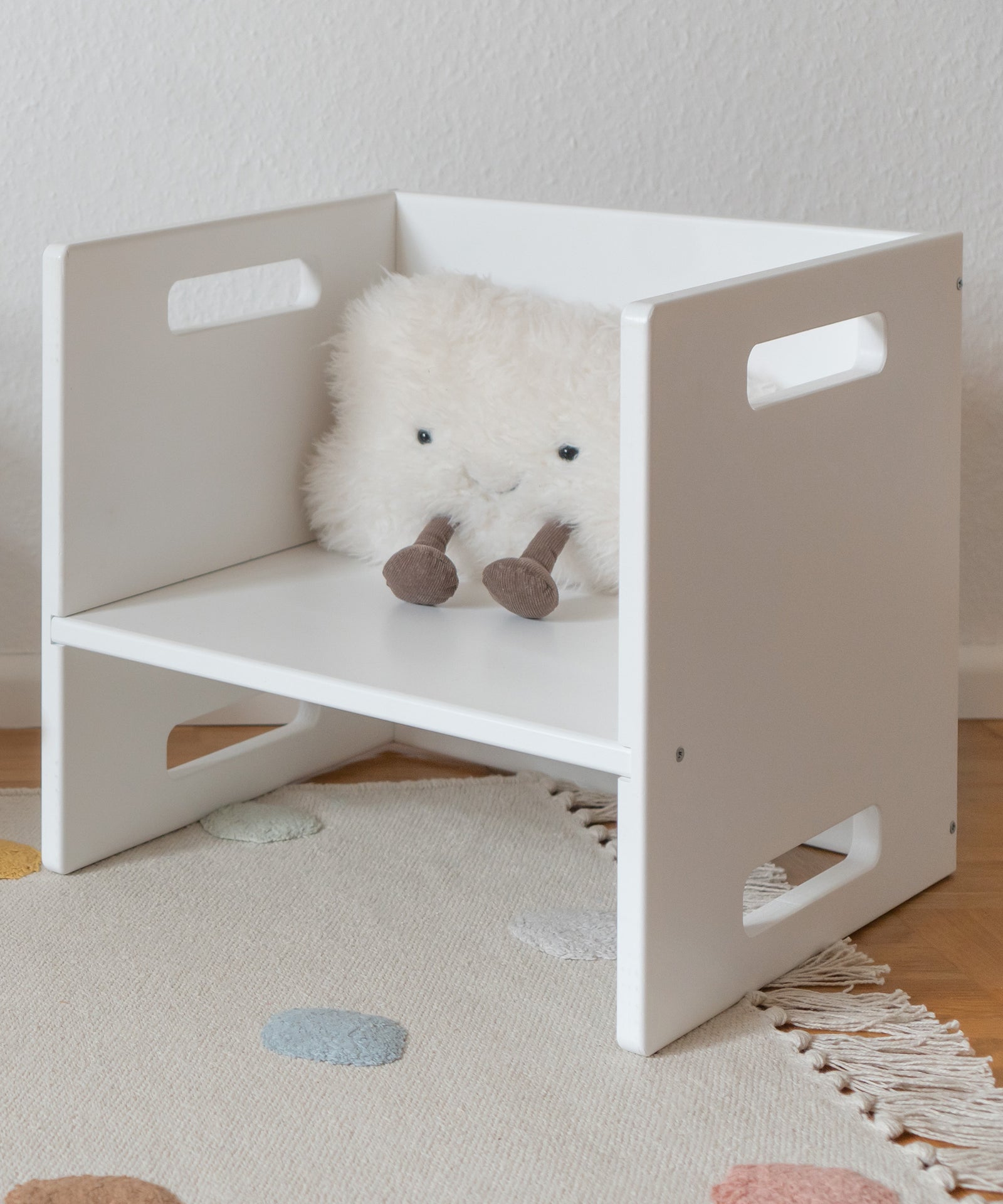 Hocker weiß.